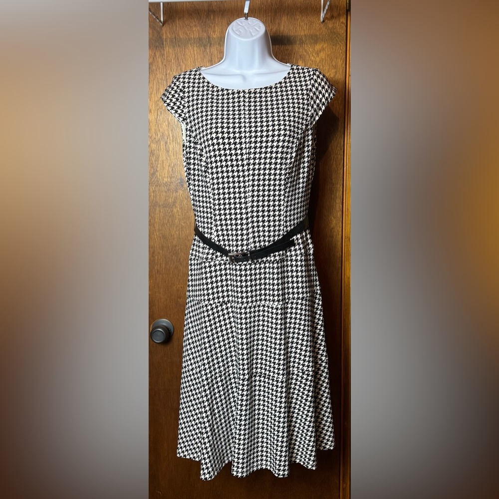 Anne Klein Cap Sleeve Black and White Dress - 4